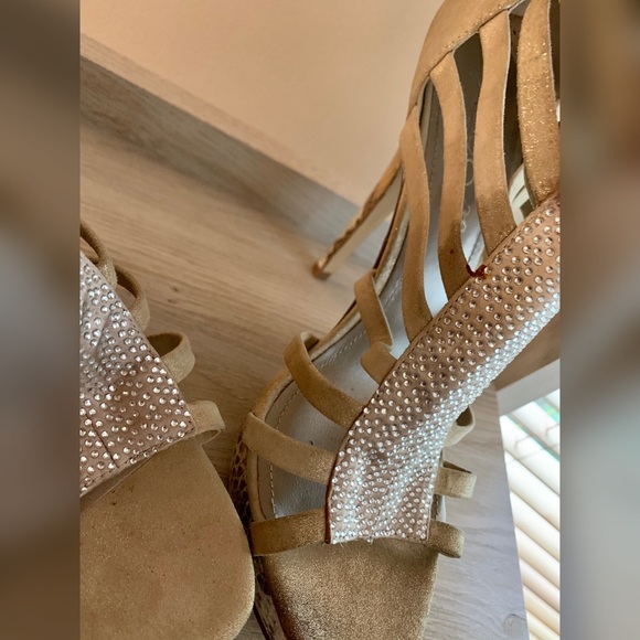 ALDO Snakeskin & Rhinestone Heels - Picture 4 of 4